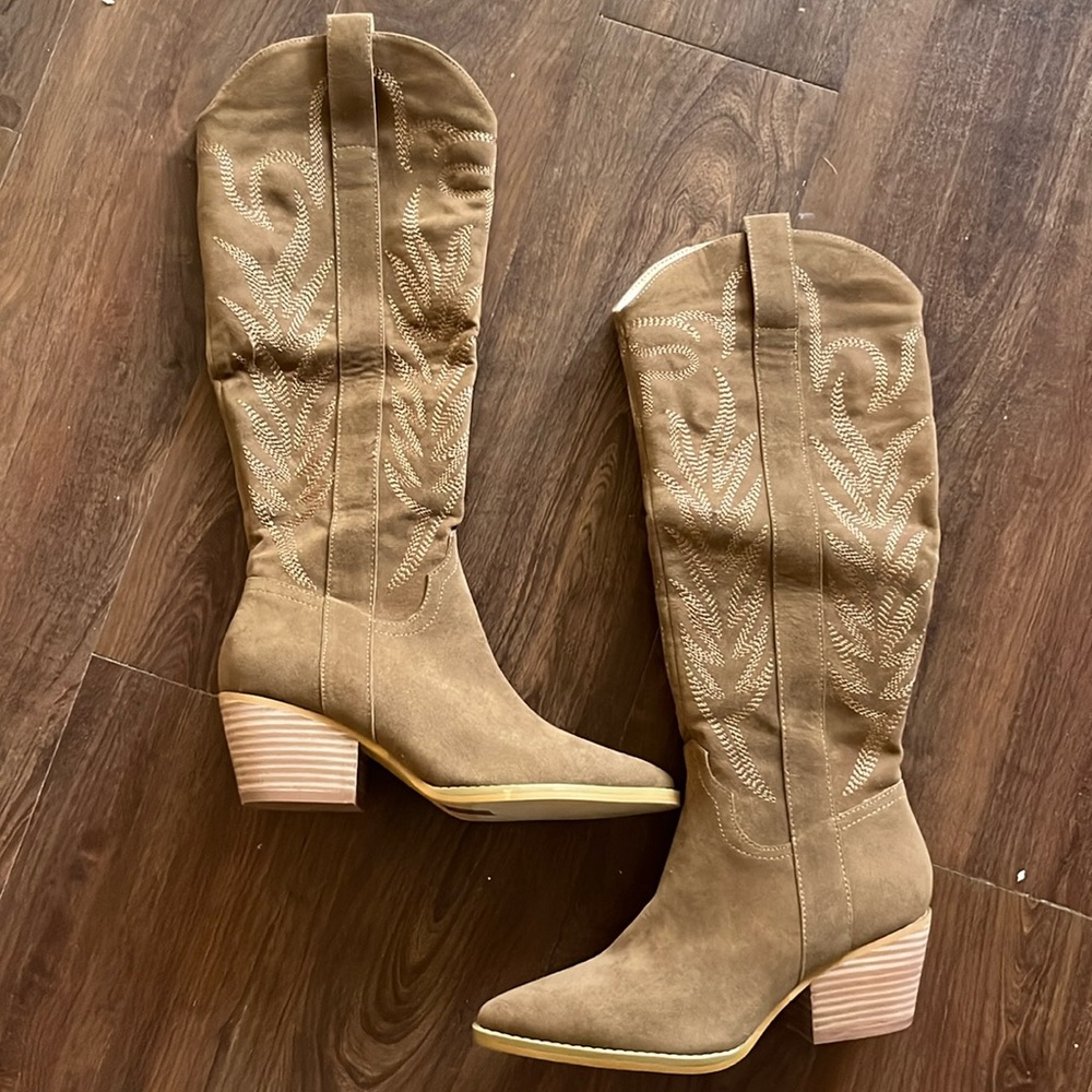 Tan Suede Samara Western Boots Size 6